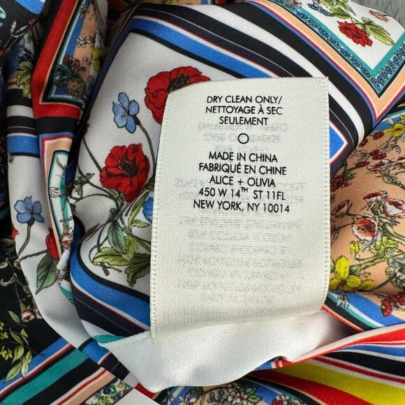 Alice + Olivia Lonnie Reversible Bomber Jacket in Tile Freesia Print Medium - Picture 10 of 10